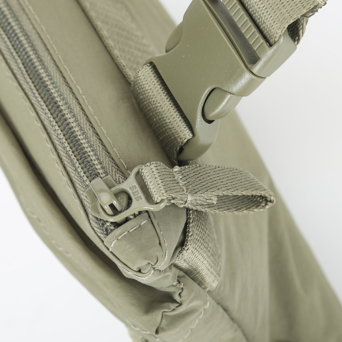 Unisex Crossbody MCB24T21 - Vacuum Compression backpacks, Gun Bags, Tactical Bags MOQ From 24pcs | BaystorySupply